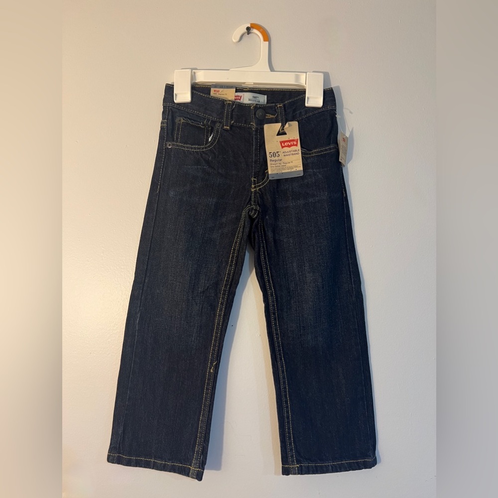 💚✨NWT LEVIS STRAIGHT LEG, REGULAR FIT BOY‎ JEANS✨💚